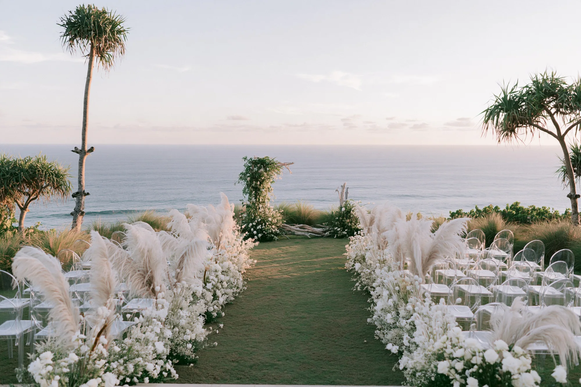 Clifftop wedding ceremony aisle above the ocean in Uluwatu